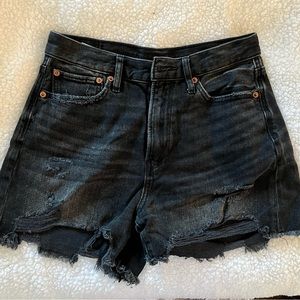 American Eagle Black 90’s High Rise Boyfriend Denim Shorts